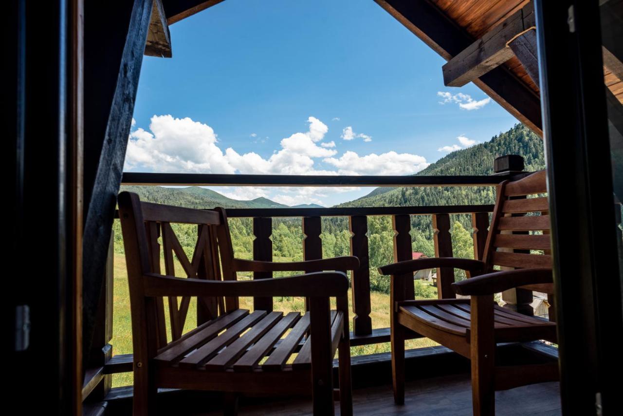 Residence Chalet & Nesh Tatariv Bagian luar foto