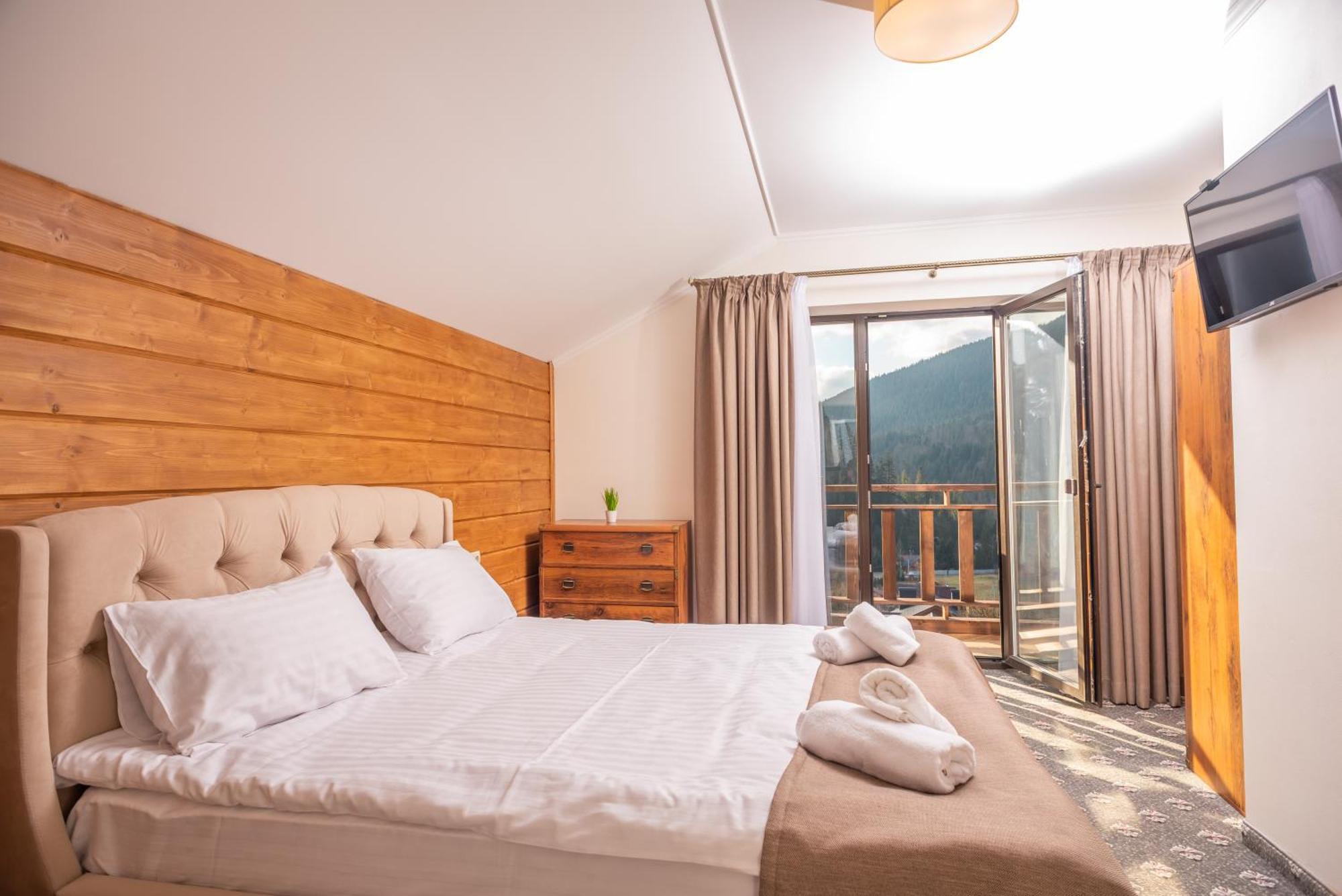 Residence Chalet & Nesh Tatariv Bagian luar foto
