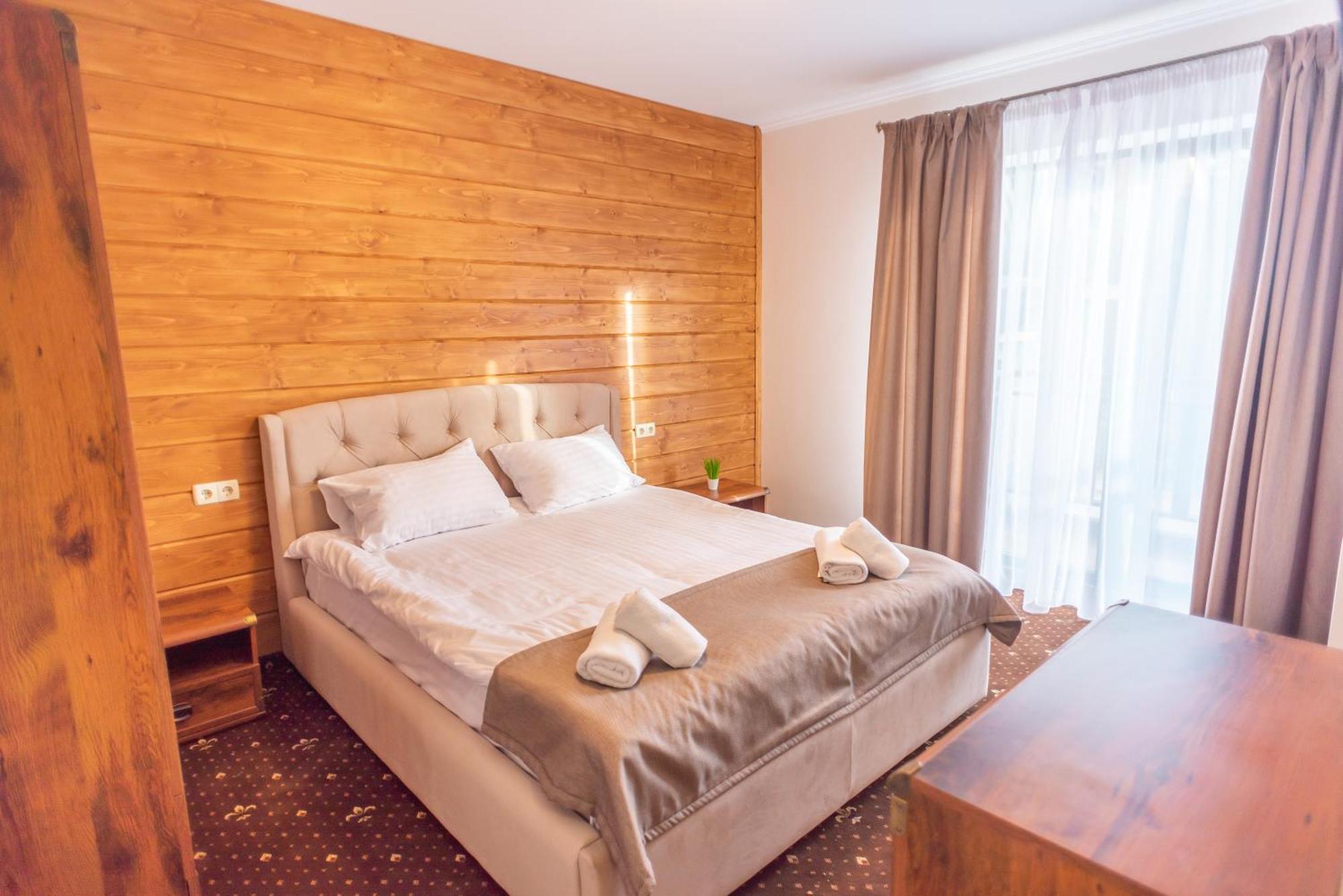 Residence Chalet & Nesh Tatariv Bagian luar foto