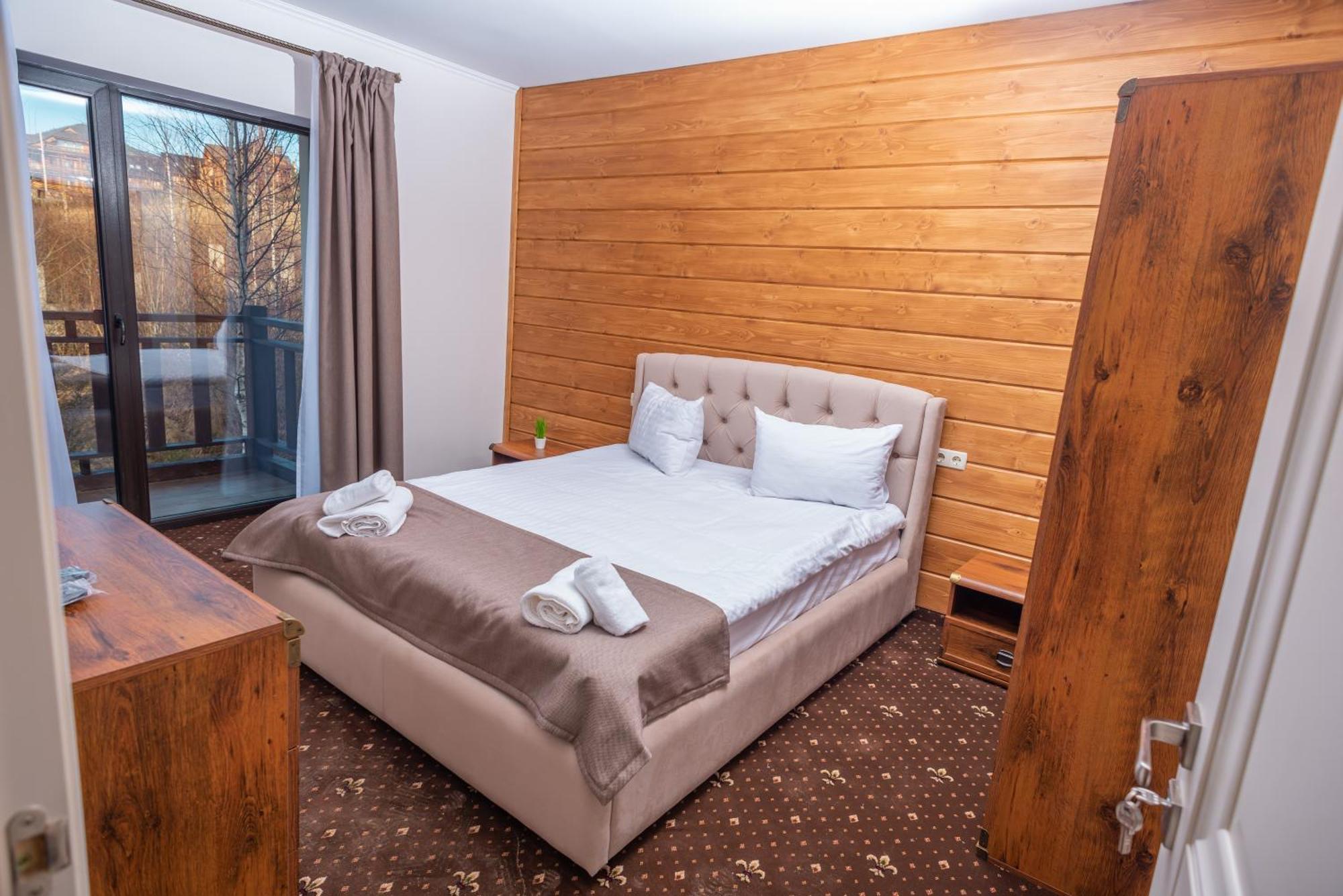 Residence Chalet & Nesh Tatariv Bagian luar foto